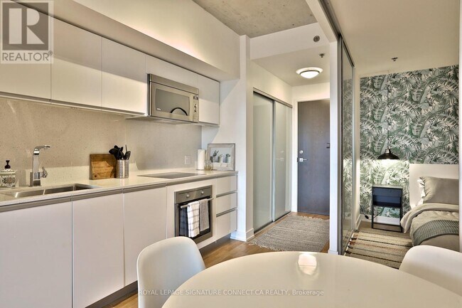 Photo - 20 Minowan Miikan Ln Unité 830