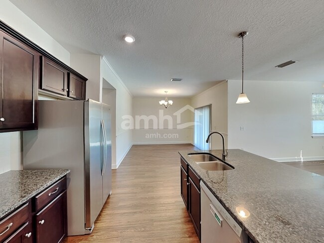 Photo - 511 Pine Terrace Dr