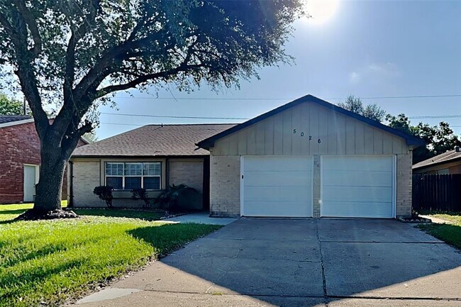 Photo - 5026 Tain Dr House