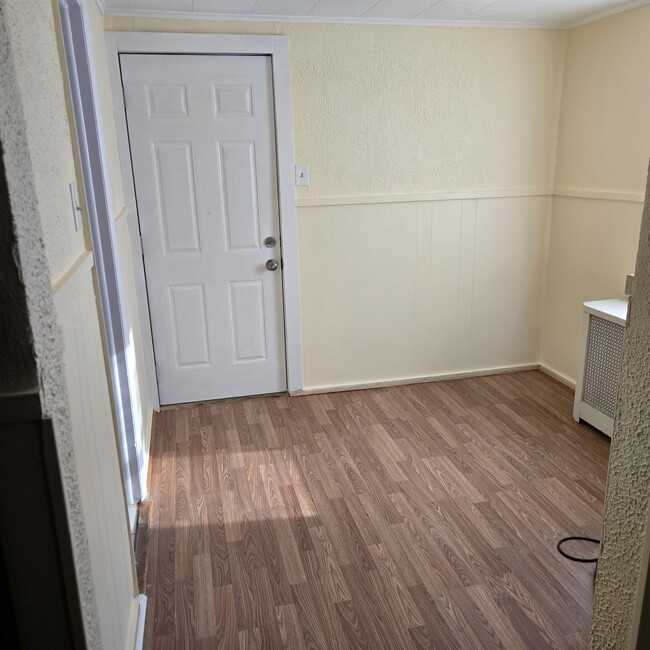 49 Holly St Unidad 2nd Floor Apartment