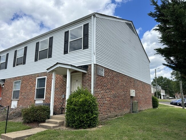 Photo - 3518 E Richmond Rd Condo Unit 16