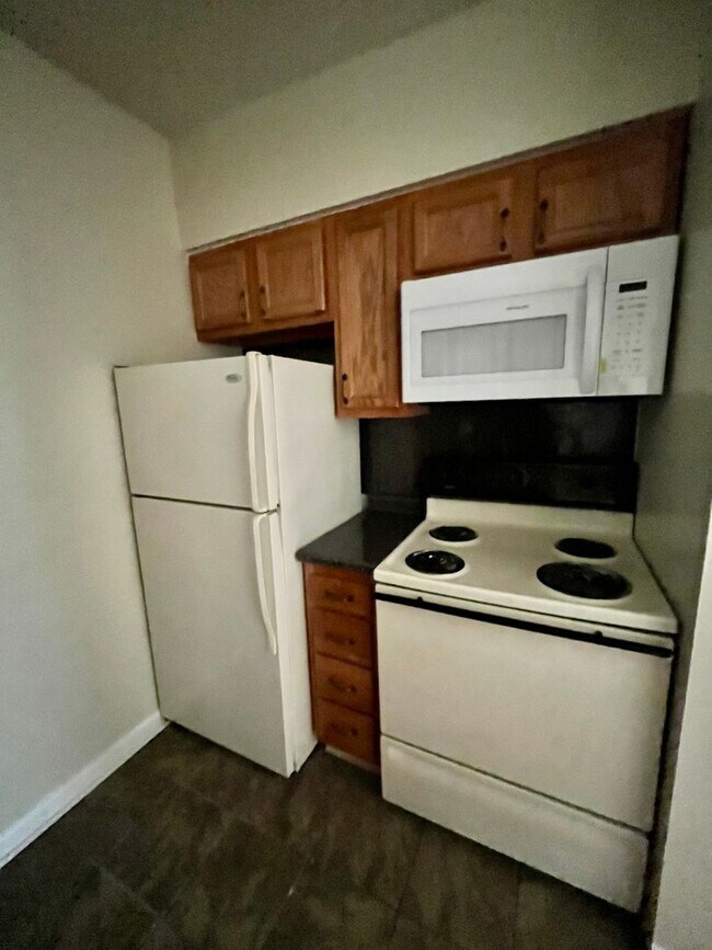 Photo - Oak Tree Apartments