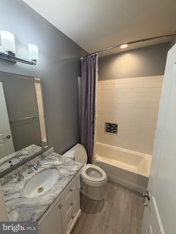 Photo - 910 Hall Station Dr