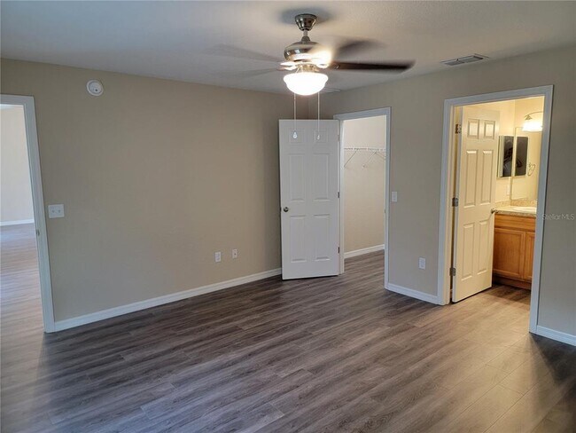 Photo - 7009 Hemlock Course