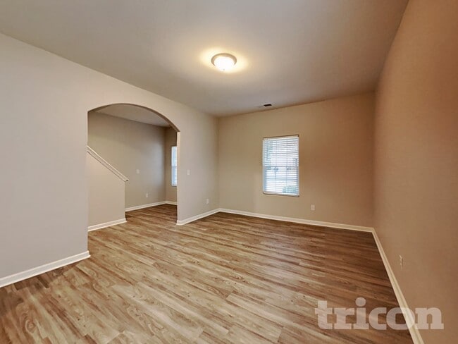 Photo - 945 Joselynn Drive