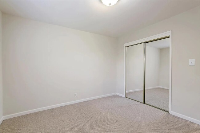 Photo - 833 Maryann Dr Unit APT 2