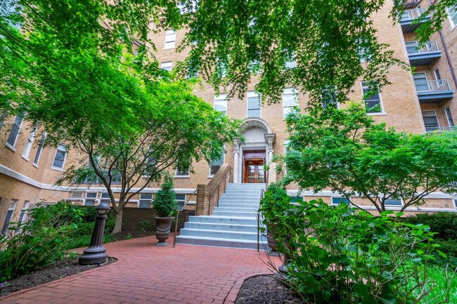 Upscale Living in Downtown DC! Pool, Gym, ... - Upscale Living in Downtown DC! Pool, Gym, ... Condo