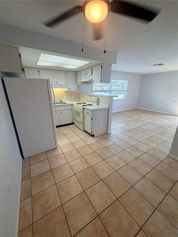 Photo - 6050 Chesham Dr Unit 5