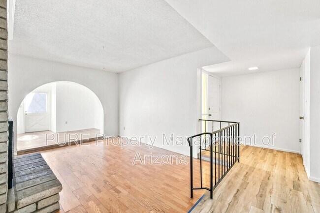 Photo - 2604 W Ellis Dr