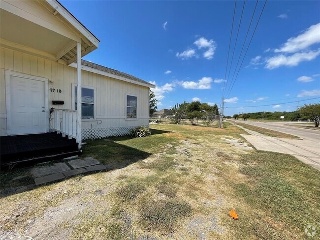 Building Photo - 3710 Holmes Rd Unit B Rental