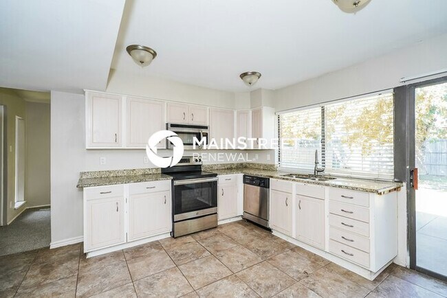Photo - 3 Bedroom Pet-Friendly Home in Fort Worth,...