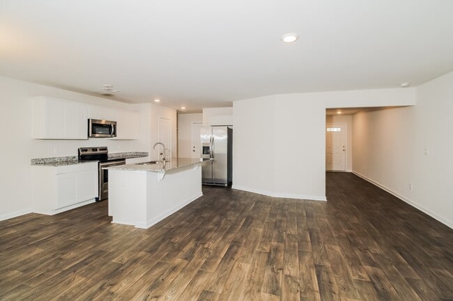 Photo - 219 Merry Oak Ln