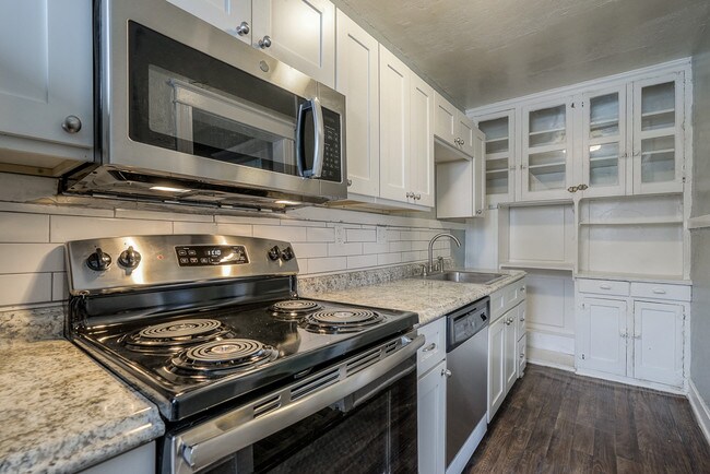 Photo - 3721 Broadway Blvd