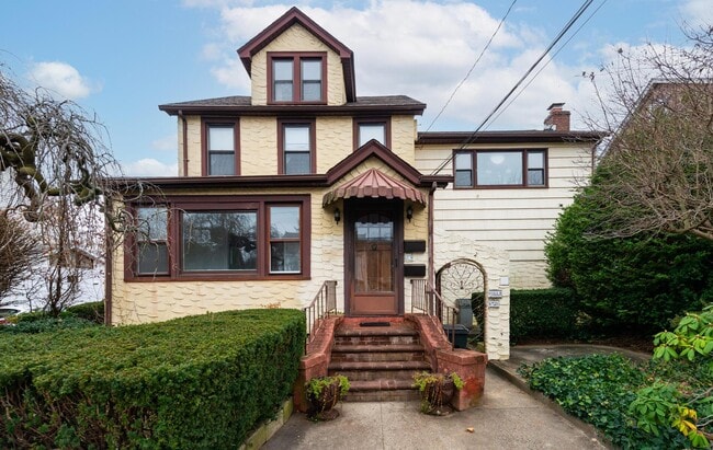 Photo - 23 Park Ave Townhome