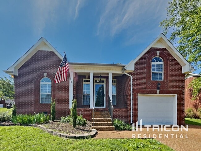 Photo - 316 Lone Oak Dr House