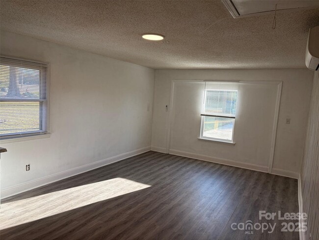 Photo - 3712 Tom Greene Rd