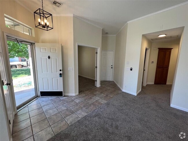 Building Photo - 909 Pruett Dr Rental