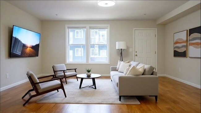 Building Photo - 35 Chelsea St Unit #2