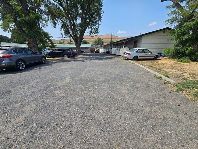 Photo - Fully Remolded 2 Bedroom Apartment Move-in... Unit 7