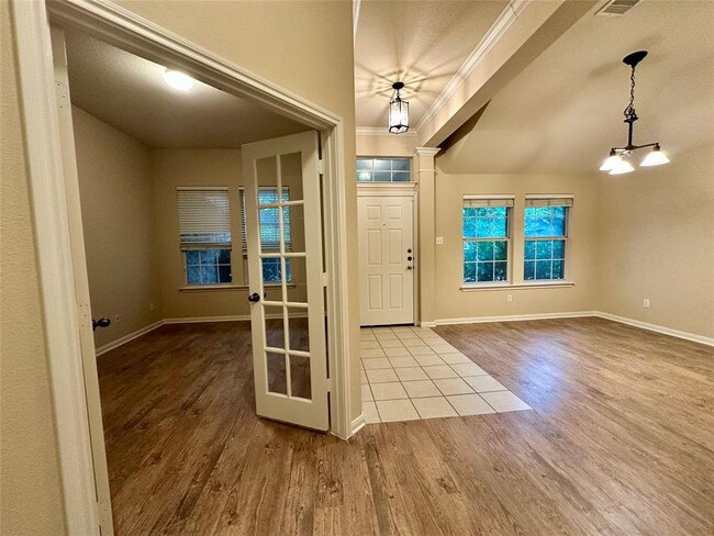 Photo - 315 Sendero Ln