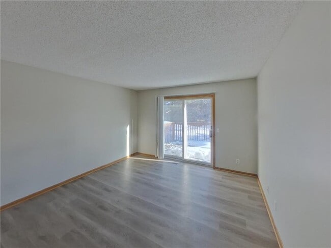 Photo - 4350 Thornhill Ln