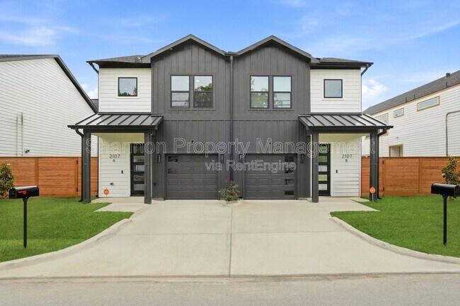 Photo - 2107 Esther Dr Unit A