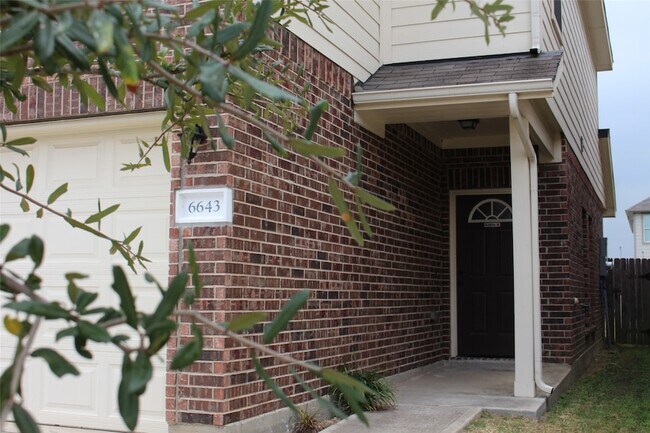 Photo - 6643 Sharpstone Creek Ln