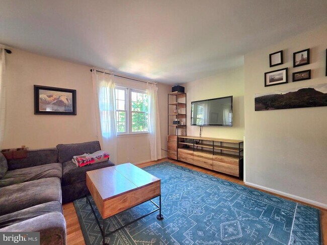 Photo - 2805 Balliett Ct