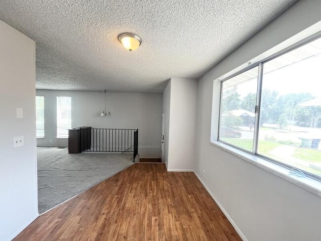 Photo - 1265 Crandall Ave S