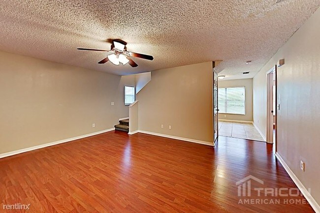 Photo - 914 Cape Cod Cir