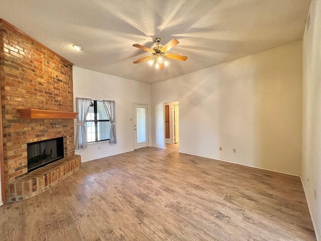 Photo - Available now! 3/2/2 with fenced backyard and small sunroom