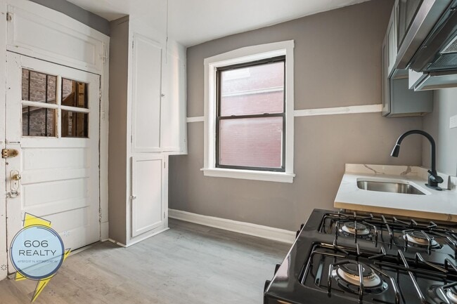 Photo - 1030 E Hyde Park Blvd Unidad 2