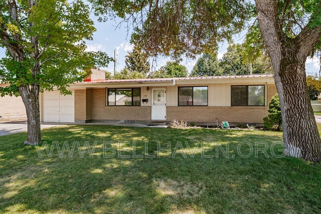 Building Photo - 618 Davidson Dr