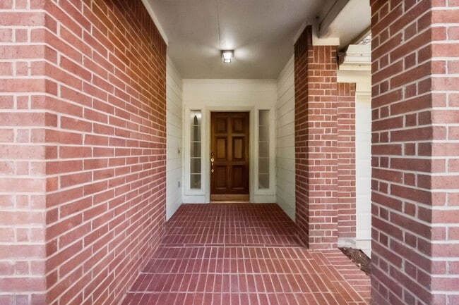 Photo - 155 N Wimberly Way