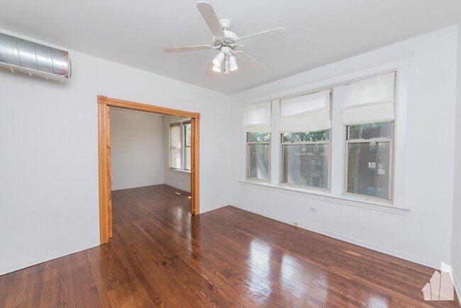 Photo - 1940 W Winona St Unidad 1942-1