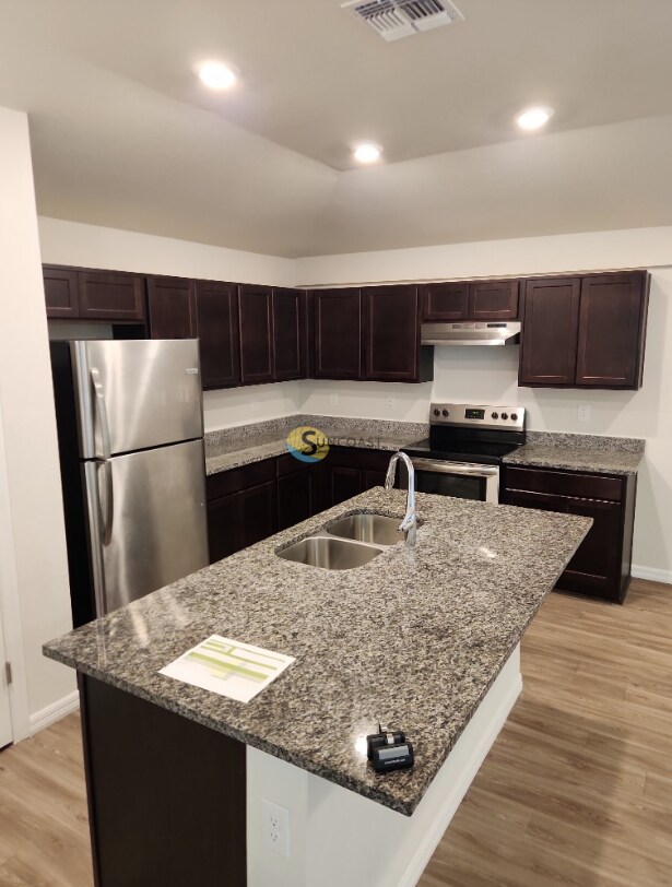 Photo - 391 Greenbriar Blvd