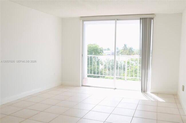 Photo - 6900 Bay Dr Unit 4A