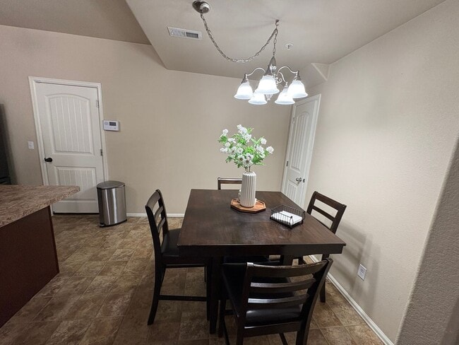 Photo - 3 Bed 3 Bath Townhome Minutes From Fort Carson, Peterson, and Schriever SFB!!!