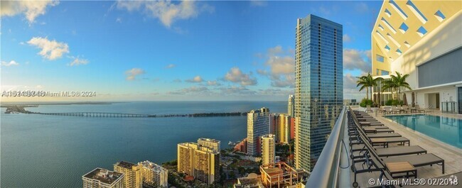 Building Photo - 1300 Brickell Bay Dr Unit A3001 Rental