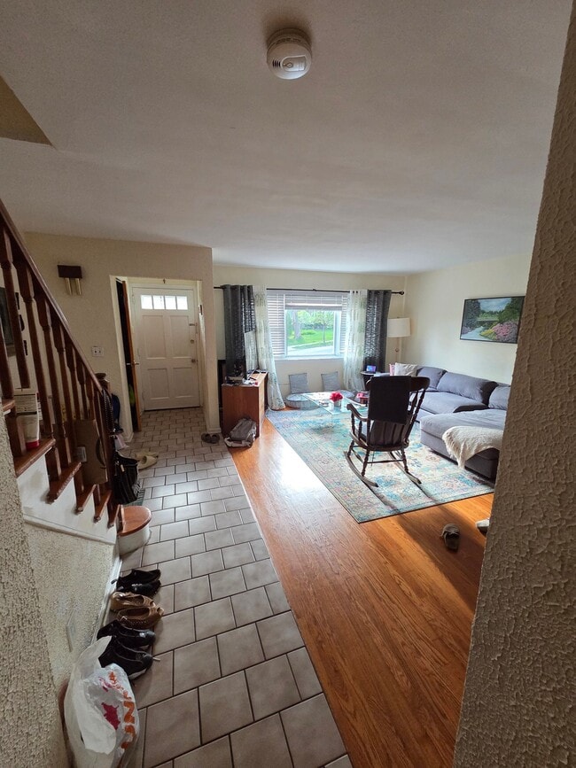 552 Manor Ridge Rd