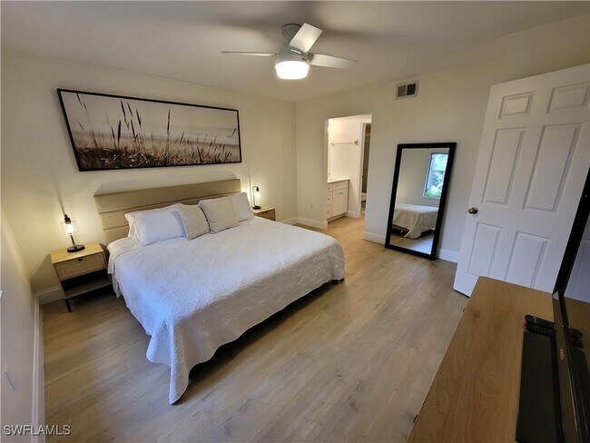 Photo - 3012 Sandpiper Bay Cir Unidad D102