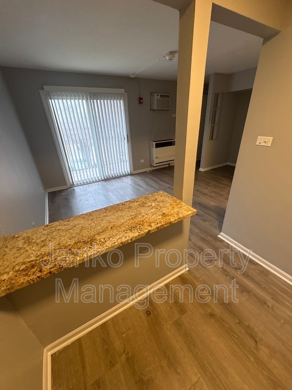 Photo - 3353 Commercial Ave Unit 14