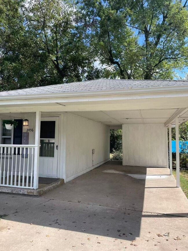 Photo - Cute house north Springfield