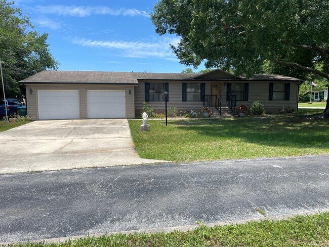 Front - 112 Traders Cove Blvd House