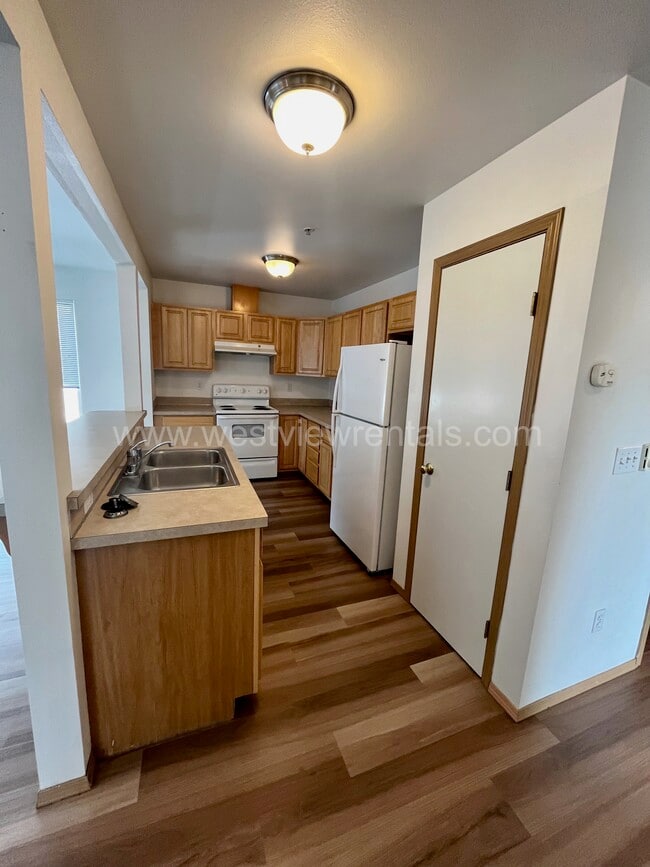 Photo - Broadway Apartments