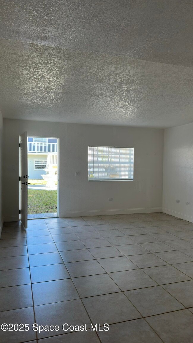 Photo - 1170 S Patrick Dr Unidad 27