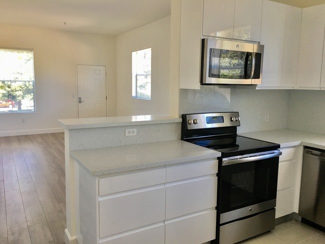 Photo - Montage Apartments
