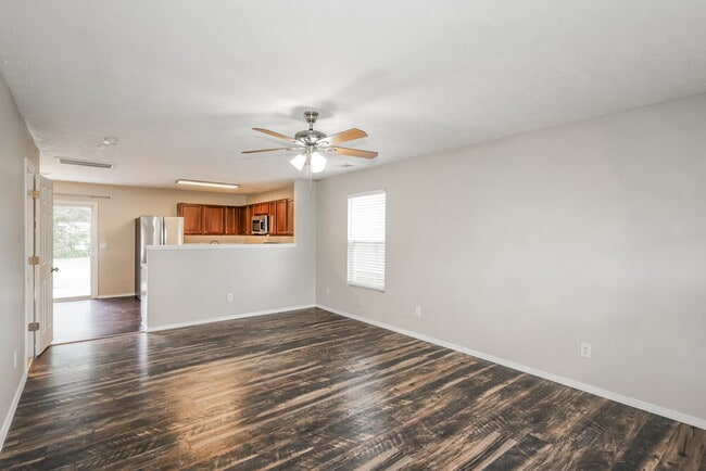 Photo - 2878 Creekbend Dr