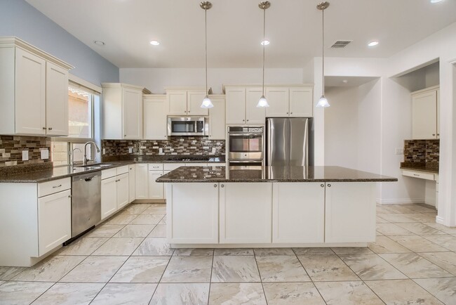 Photo - 237 E Lynx Pl