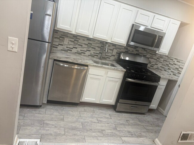 Photo - 3611 W Lexington St